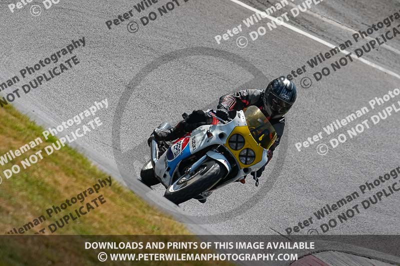 cadwell park;cadwell park photographs;cadwell trackday photographs;enduro digital images;event digital images;eventdigitalimages;peter wileman photography;racing digital images;trackday digital images;trackday photos